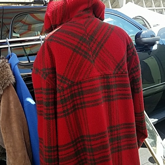 Wool blend hooded coat. - Picture 2 of 6